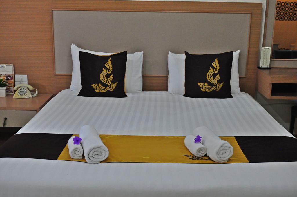 111 Resort & Spa Ban Tha Ramat Екстериор снимка